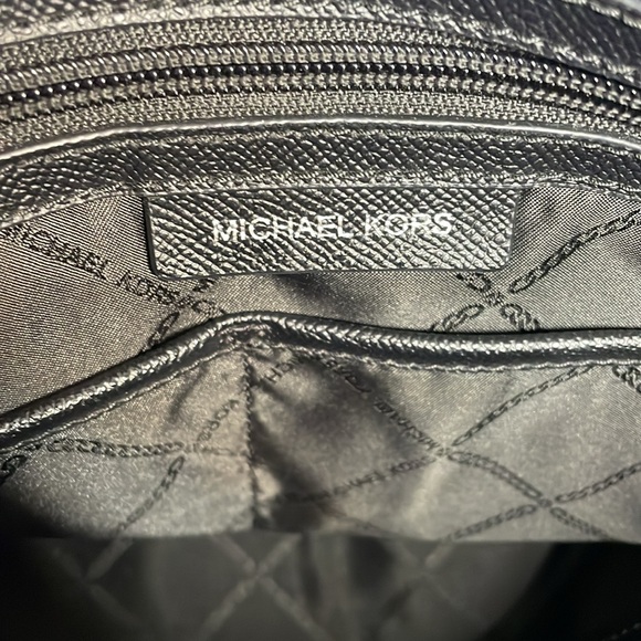 MICHAEL KORS Charlotte Large Leather Top-Zip Tote Black - Picture 7 of 11